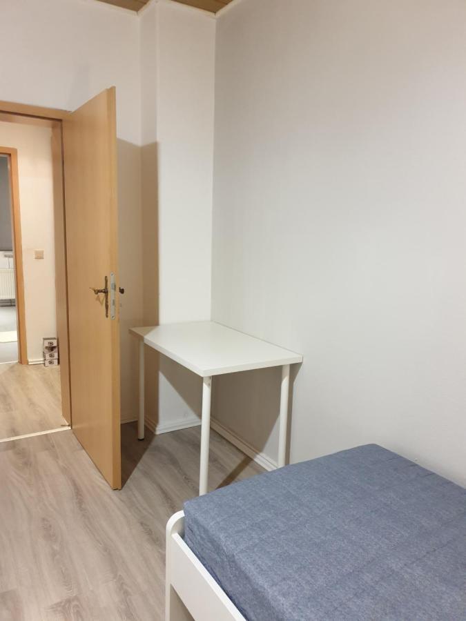 Fewo Nina 3 - Monteurwohnung Weissenfels Exterior photo